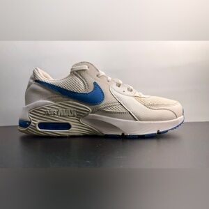 Nike Air Max Excee Size 9.5 Men’s